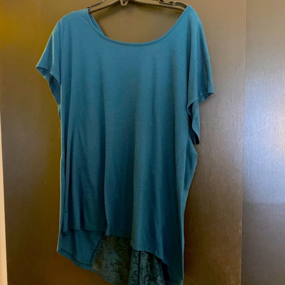 Torrid Tee with Lace in the back size 1x